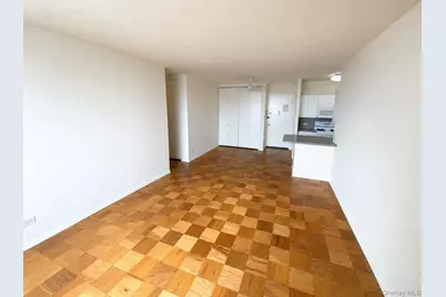 27010 Grand Central Parkway #7C, Floral Park, NY 11005 - Photo 3