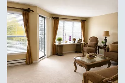 200 High Point Drive #8, Hartsdale, NY 10530 - Photo 5