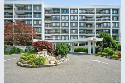 200 High Point Drive #PH 8, Hartsdale, NY 10530 - Photo 3