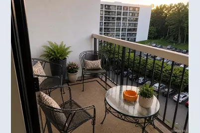 200 High Point Drive #8, Hartsdale, NY 10530 - Photo 7