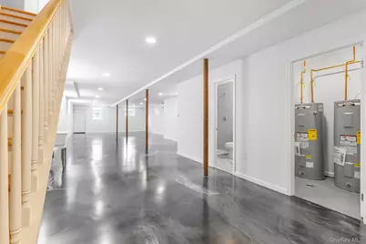 3439 Grace Avenue, Bronx, NY 10469 - Photo 19