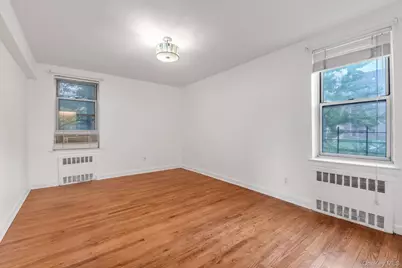 65-45 Yellowstone Boulevard #2B, Forest Hills, NY 11375 - Photo 5