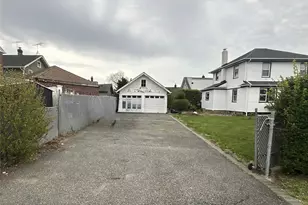 96 California Ave, Hempstead, NY 11550 - Photo 11