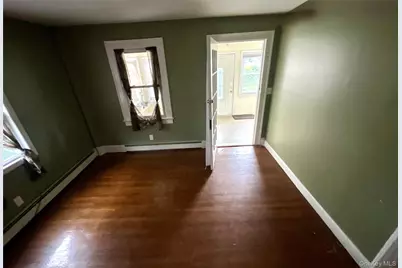 96 California Avenue, Hempstead, NY 11550 - Photo 5