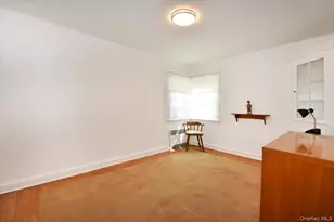 145 Benedict Ave, Valley Stream, NY 11580 - Photo 17