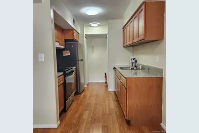 154 Storm Drive, Holtsville, NY 11742 - Photo 5