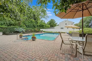 6 Field Daisy Ln, East Northport, NY 11731 - Photo 37
