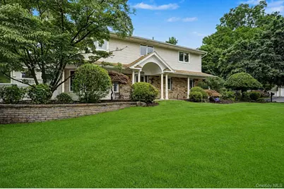 6 Field Daisy Lane, East Northport, NY 11731 - Photo 3
