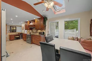 6 Field Daisy Ln, East Northport, NY 11731 - Photo 15