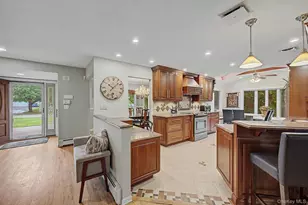 6 Field Daisy Ln, East Northport, NY 11731 - Photo 7