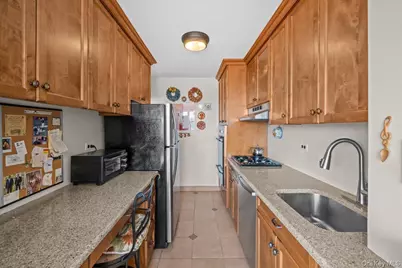 555 Kappock Street #10U, Bronx, NY 10463 - Photo 9