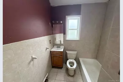 583 Straight Path, West Babylon, NY 11704 - Photo 11