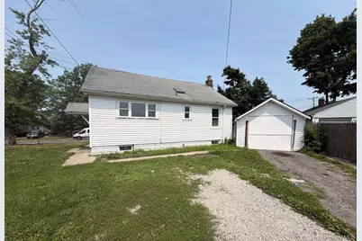 583 Straight Path, West Babylon, NY 11704 - Photo 3