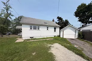 583 Straight Path, West Babylon, NY 11704 - Photo 3