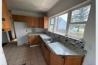 583 Straight Path, West Babylon, NY 11704 - Photo 9