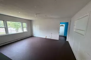 583 Straight Path, West Babylon, NY 11704 - Photo 5