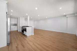 25 Neptune Blvd, Long Beach, NY 11561 - Photo 15