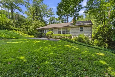 80 Nassau Drive, Great Neck, NY 11021 - Photo 5