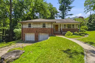 80 Nassau Dr, Great Neck, NY 11021 - Photo 3