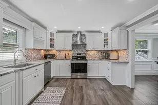 18 Worden Pl, West Babylon, NY 11704 - Photo 7