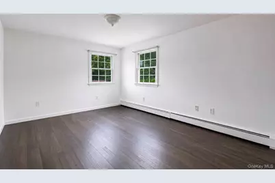 18 Worden Place, West Babylon, NY 11704 - Photo 17