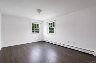 18 Worden Pl, West Babylon, NY 11704 - Photo 17