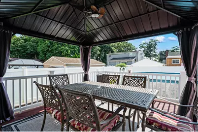 18 Worden Place, West Babylon, NY 11704 - Photo 29