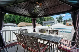 18 Worden Pl, West Babylon, NY 11704 - Photo 29