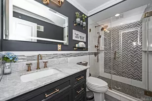 18 Worden Pl, West Babylon, NY 11704 - Photo 23
