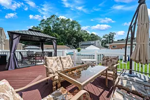 18 Worden Pl, West Babylon, NY 11704 - Photo 31