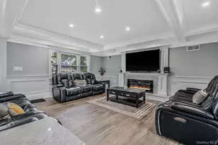 18 Worden Pl, West Babylon, NY 11704 - Photo 5