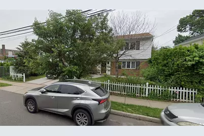 214 Park Avenue, New Hyde Park, NY 11040 - Photo 1
