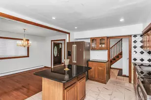 214 Park Ave, New Hyde Park, NY 11040 - Photo 15