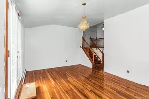 214 Park Ave, New Hyde Park, NY 11040 - Photo 19