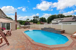 2 Fairhaven Dr, Wheatley Heights, NY 11798 - Photo 37