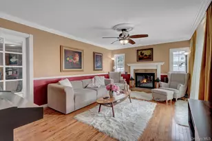 2 Fairhaven Dr, Wheatley Heights, NY 11798 - Photo 13