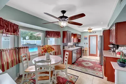 2 Fairhaven Drive, Wheatley Heights, NY 11798 - Photo 11
