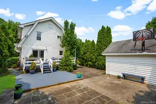 76 Chestnut Ave, Pelham, NY 10803 - Photo 23
