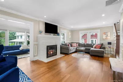 76 Chestnut Avenue, Pelham, NY 10803 - Photo 3