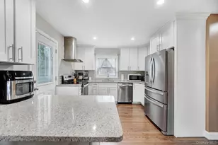 258 Fairview Blvd, Hempstead, NY 11550 - Photo 11