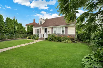 258 Fairview Boulevard, Hempstead, NY 11550 - Photo 23