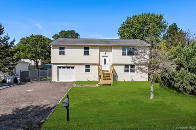 25 Marshall Street, Patchogue, NY 11772 - Photo 1