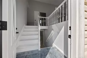 25 Marshall St, Patchogue, NY 11772 - Photo 5