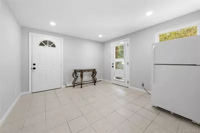 25 Marshall Street, Patchogue, NY 11772 - Photo 23