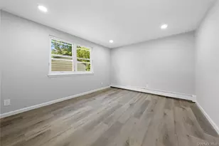 25 Marshall St, Patchogue, NY 11772 - Photo 27