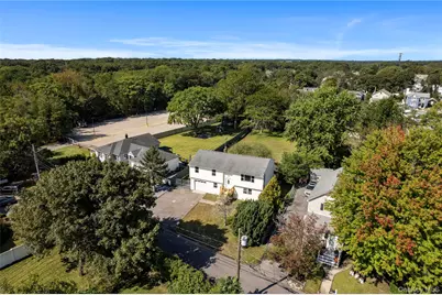 25 Marshall Street, Patchogue, NY 11772 - Photo 31