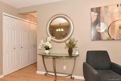 2 Birchwood Court #1C, Mineola, NY 11501 - Photo 5