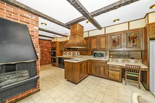 204 Center St, Williston Park, NY 11596 - Photo 15