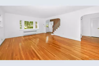 204 Center Street, Williston Park, NY 11596 - Photo 11