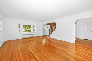 204 Center St, Williston Park, NY 11596 - Photo 11